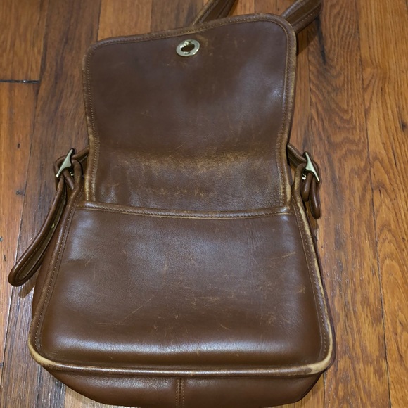 Coach Cross Body Bag - Picture 7 of 8